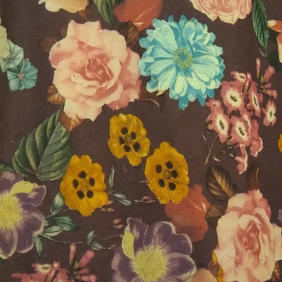 NWT LuLaRoe Classic T - Medium Florals - Picture 6 of 7